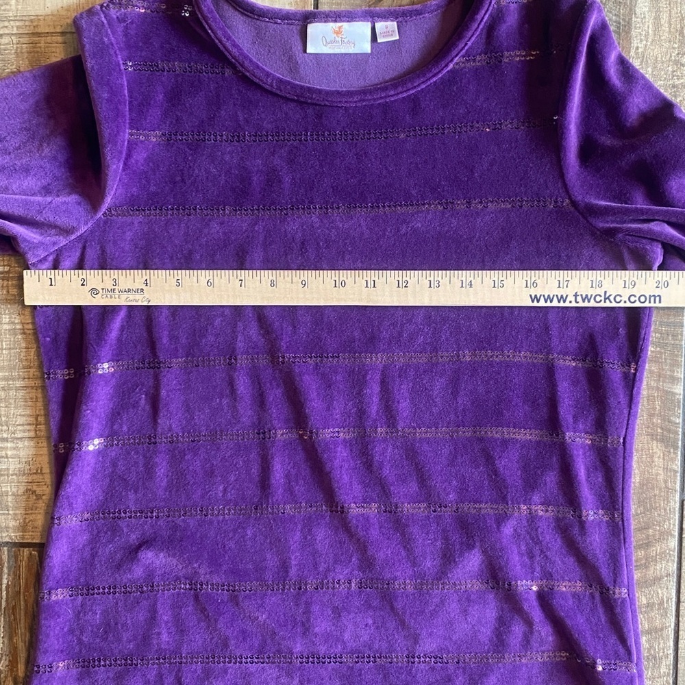 Quacker Factory Rich Purple Velvet Top - Picture 5 of 11